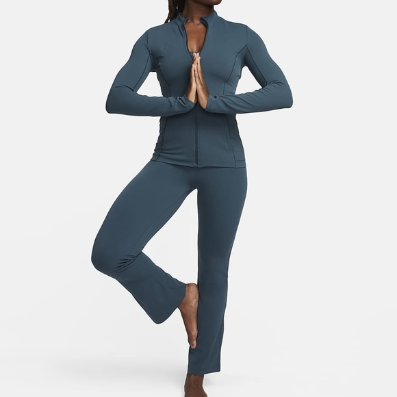 Nike Yoga Dri-FIT Luxe Fitted Jacket XS $135 - Picture 5 of 10